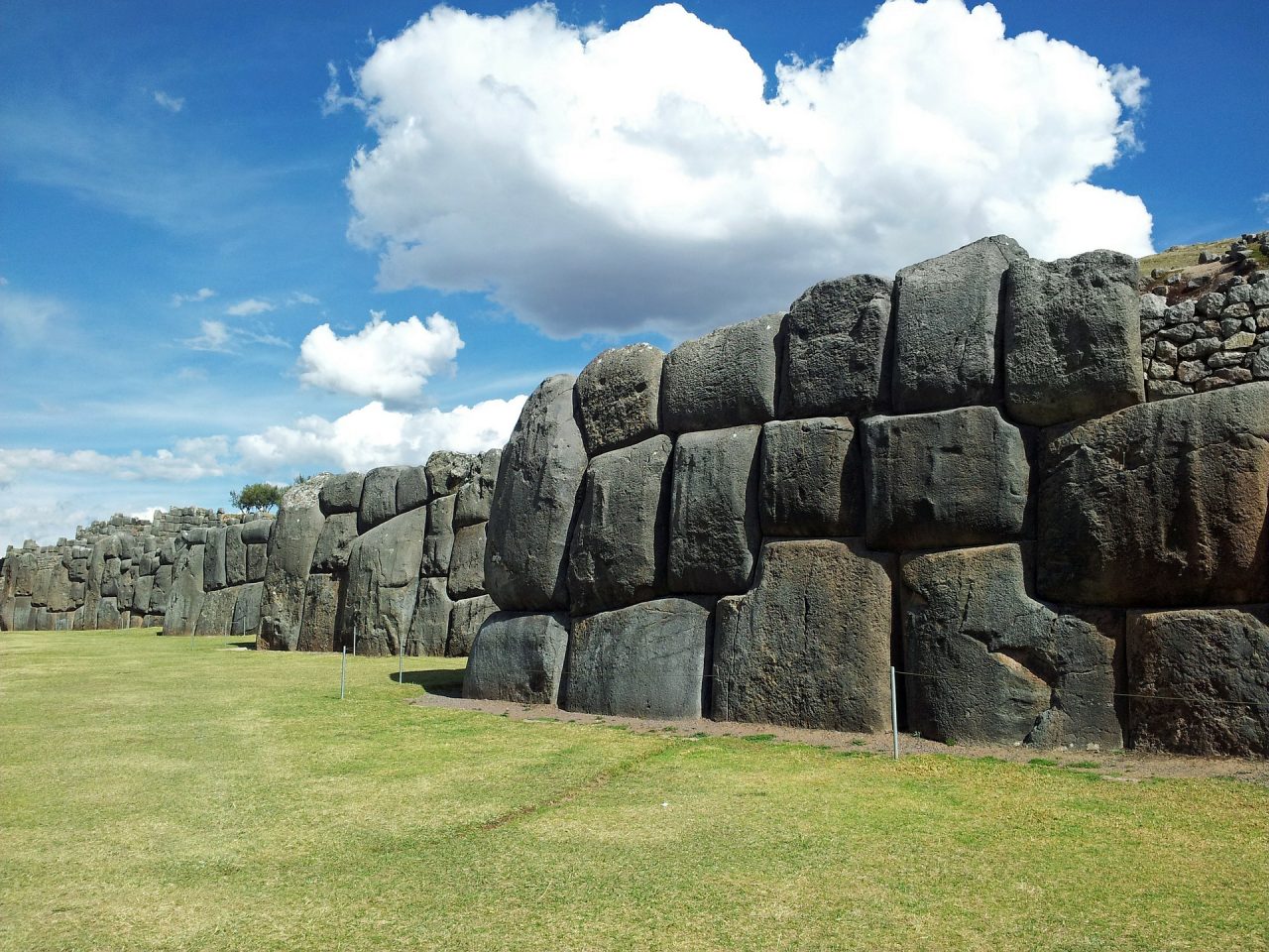 sacsayhuaman-cusco sacsayhuaman-cusco